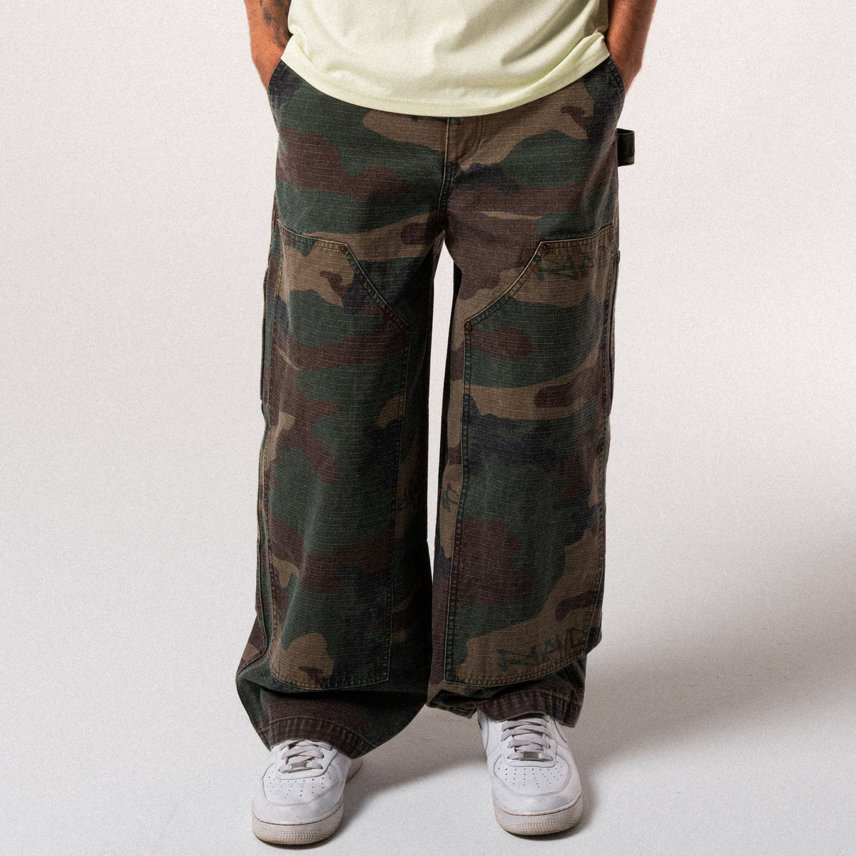 RIPNDIP Claws Camo Extra Wide Fit Carpenter Pants (Multi)
