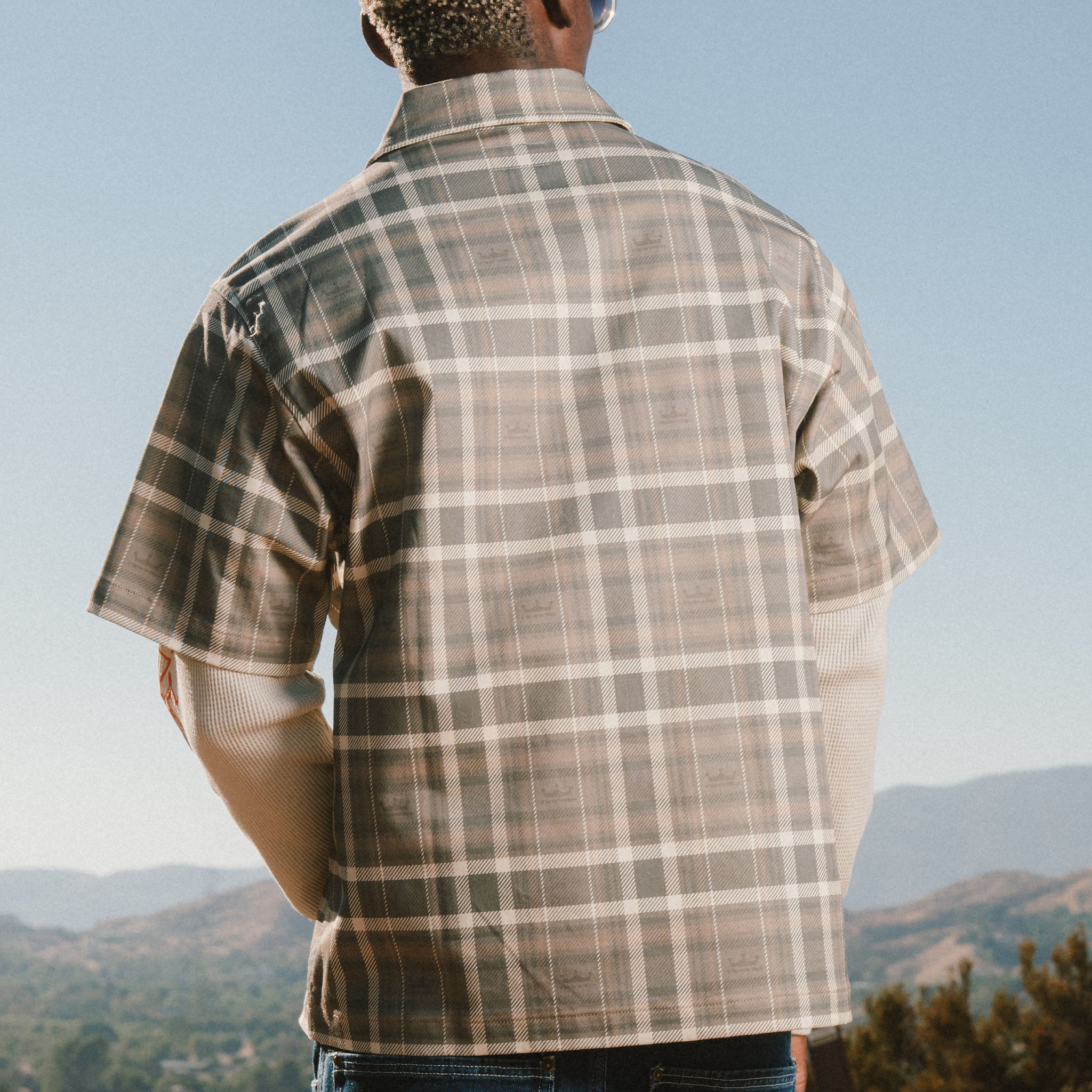 Pacific Beach Half Zip Double Sleeve Tee (Tan Plaid)