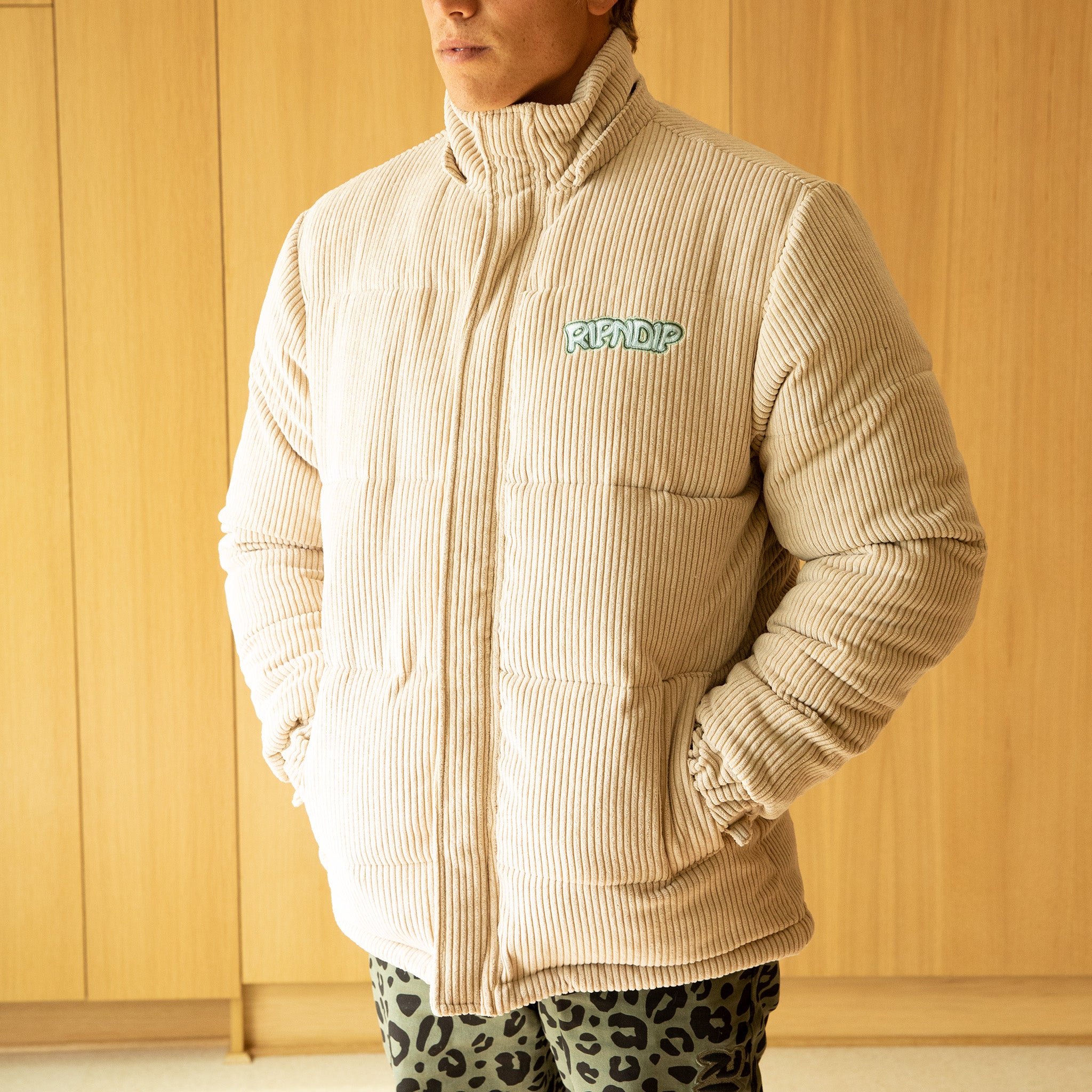 351545 Intertwined Corduroy Puffer Jacket (Khaki)