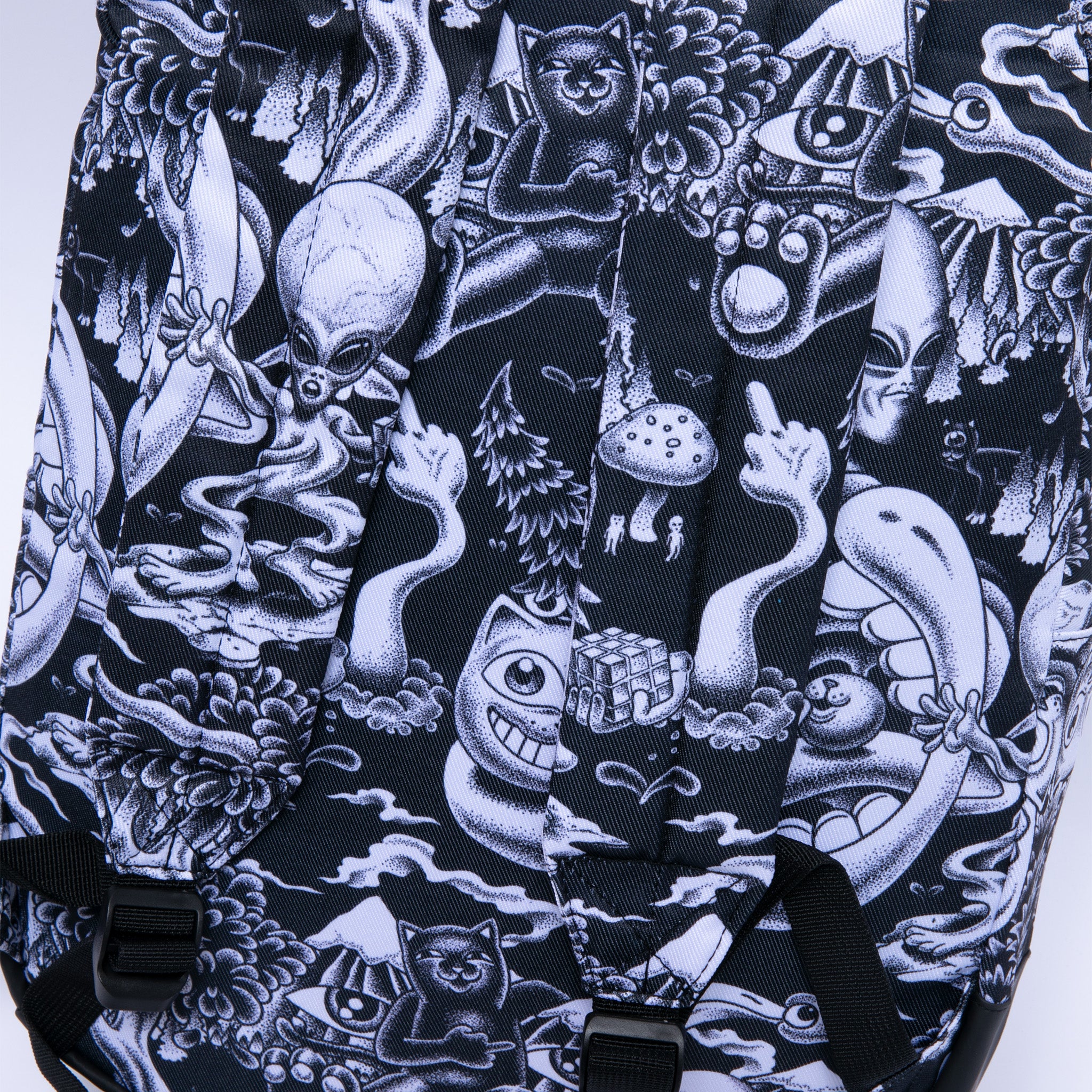 361939 Dark Twisted Fantasy Backpack (Black/White)