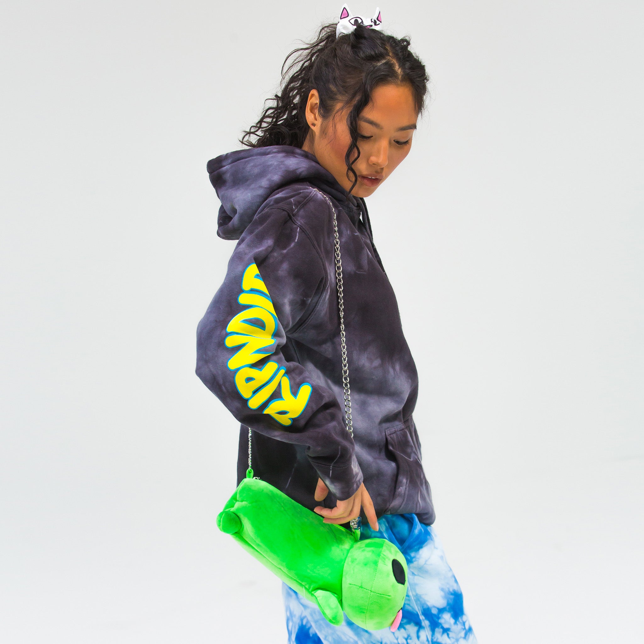 RIPNDIP Whole Gang Plush Carrying Bag (Alien)